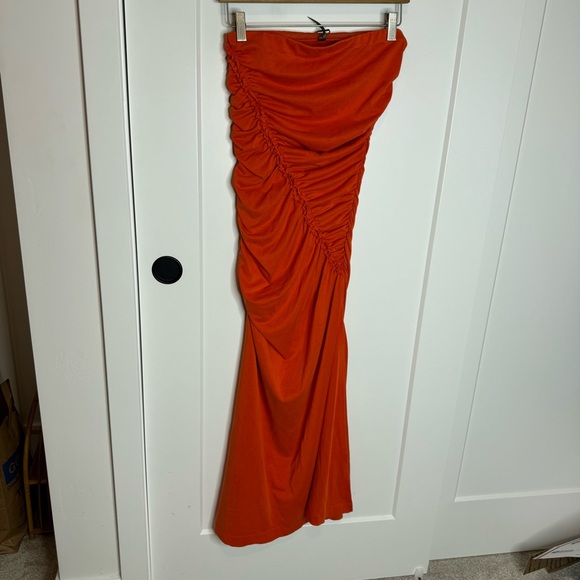 Anthropologie The Gabbie Strapless Ruched Tube Dress Red Orange Size Small - Picture 2 of 8